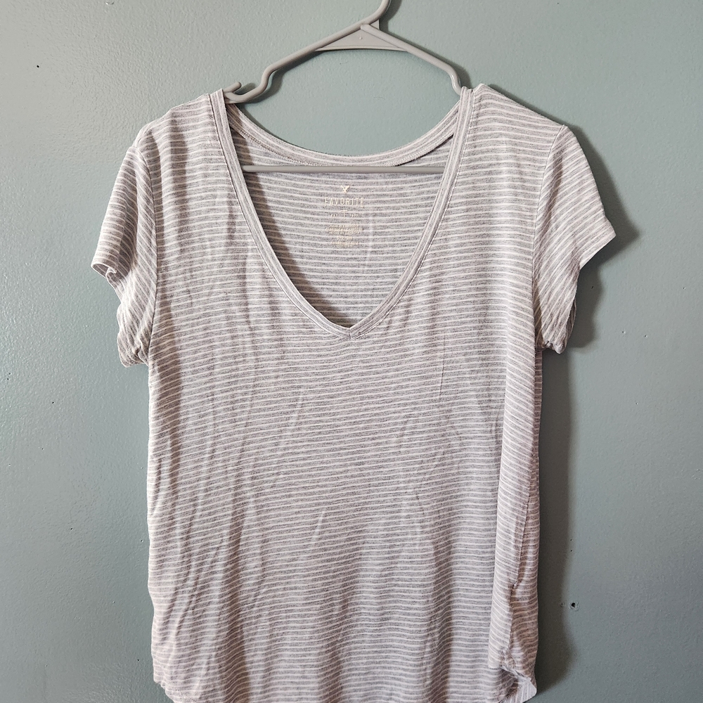 American Eagle Light Gray Striped T-Shirt